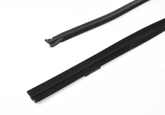 Guía de ventana puerta trasera derecha OEM 51357289668 para BMW X5 F15 y X5 M F85. Original BMW.