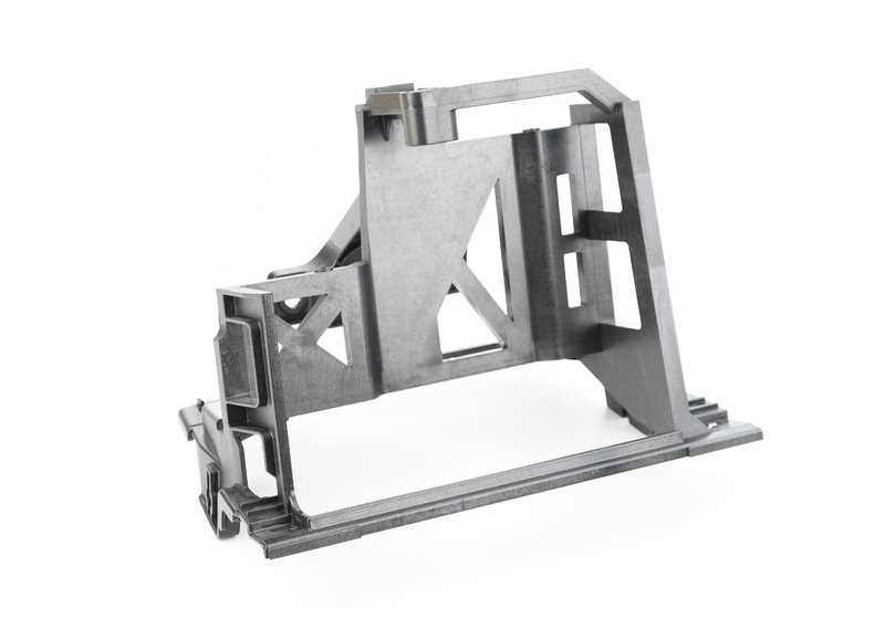 Soporte funcional salpicadero OEM 51457075394 para BMW E90, E90N, E91, E91N, E92, E92N, E93, E93N. Pieza original BMW.