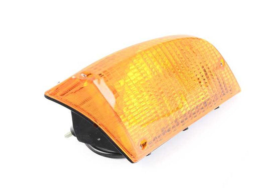 Piloto intermitente y luz de posición derecha OEM 63131361888 para BMW E24. Original BMW.