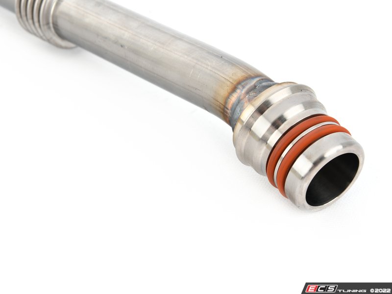 Tubo de llenado de combustible OEM 16137339283 para BMW i8 I12, i8 I12 LCI, i8 I15. Original BMW