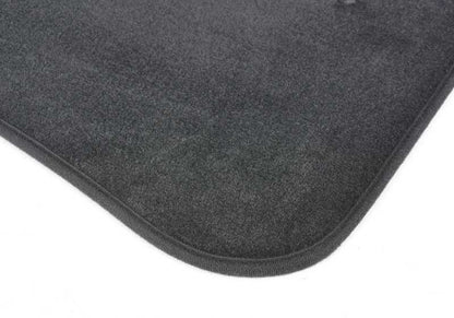 Juego de alfombrillas de terciopelo OEM 51477316500 para BMW E88. Original BMW.