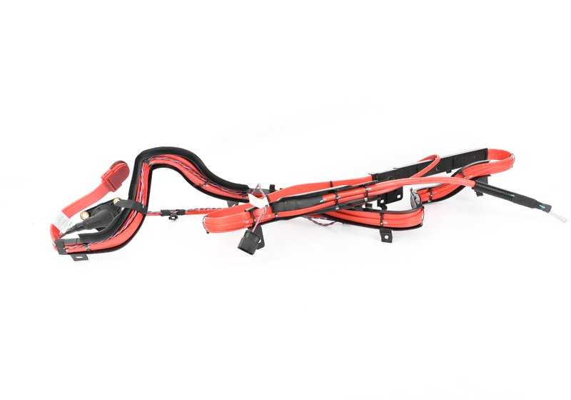 Cable de batería positivo bajo suelo OEM 61129348288 para BMW F10, F10N, F11, F11N, F06. Original BMW.