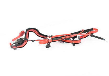 Cable de batería positivo bajo suelo OEM 61129348288 para BMW F10, F10N, F11, F11N, F06. Original BMW.