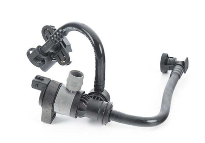 Válvula de ventilação do tanque com tubo para BMW F22, F23, F87, F87N, F30, F34, F32, F33, F36, F07, F10, F06, F12, F13, F01N, F02N, F25, F26, E70N, F15, E71, F16 (OEM 13907636156). BMW originais.