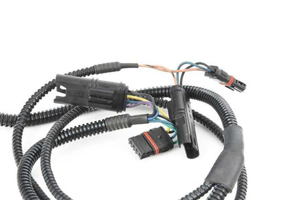Adorno columna B inferior derecha OEM 51438226580 para BMW Serie 3 E46 (1998-2004). Original BMW.