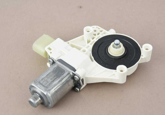 Window Lifter Actuator for BMW 1 Series F21, F21N, 2 Series F22, F22N, F23, F23N, F87, F87N, 3 Series F34, F34N, 4 Series F32, F32N, F33, F33N, F36, F36N, F82, F82N, F83, F83N, 7 Series F01, F01N, F02, F02N, F04, i Series I15 (OEM 67627046031). Ori