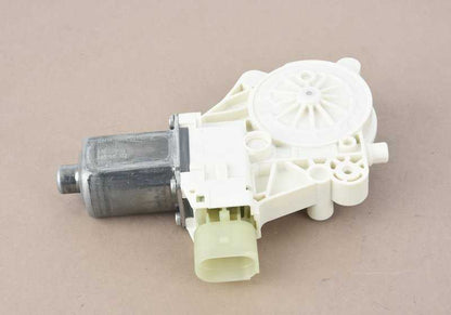 Window Lifter Actuator for BMW 1 Series F21, F21N, 2 Series F22, F22N, F23, F23N, F87, F87N, 3 Series F34, F34N, 4 Series F32, F32N, F33, F33N, F36, F36N, F82, F82N, F83, F83N, 7 Series F01, F01N, F02, F02N, F04, i Series I15 (OEM 67627046031). Ori