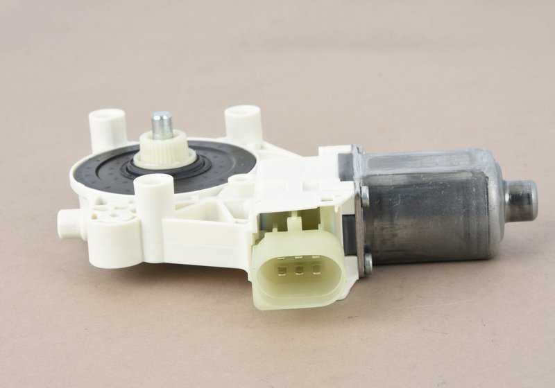 Window Lifter Actuator for BMW 1 Series F21, F21N, 2 Series F22, F22N, F23, F23N, F87, F87N, 3 Series F34, F34N, 4 Series F32, F32N, F33, F33N, F36, F36N, F82, F82N, F83, F83N, 7 Series F01, F01N, F02, F02N, F04, i Series I15 (OEM 67627046031). Ori