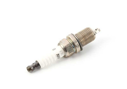 Bujía Bosch F 9 LCR2 OEM 12129070999 para BMW E38, E31. Recambio original BMW.