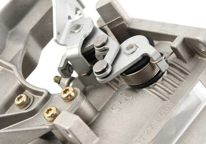 Körpern von Butterfly OEM 13541739206 für BMW E36 318i, 318IS (M42 -Motoren). Kompatibel mit manuellen und automatischen Getriebe. Original BMW.