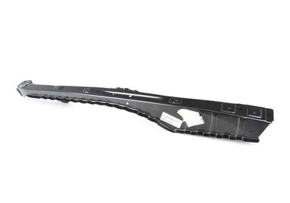 Soporte lateral izquierdo OEM 41118170389 para BMW Serie 7 E38 (modelos 725tds, 728i) con motor M51 y M52. Compatible con cambios manuales y automáticos. Original BMW.