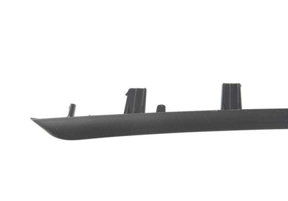 Embellecedor trasero izquierdo negro OEM 51427281473 para BMW F30, F31, F80. Original BMW.