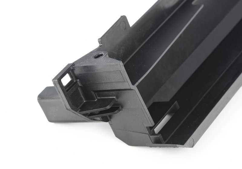 Soporte módulo derecho OEM 17117616026 para BMW i3 (I01, I01N). Pieza de fijación del radiador. Original BMW.