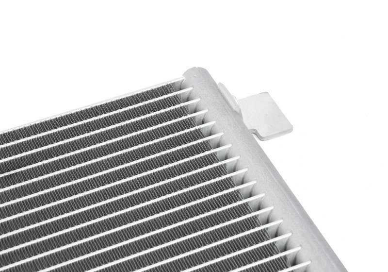 Condensador de aire acondicionado OEM 64536804735 para BMW i3 (I01). Original BMW.