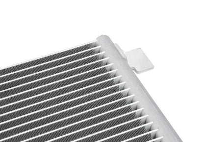 Condensador de aire acondicionado OEM 64536804735 para BMW i3 (I01). Original BMW.
