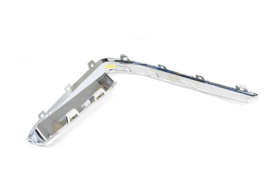Acabamento lateral esquerdo para BMW X7 G07 (OEM 51118745739). BMW original