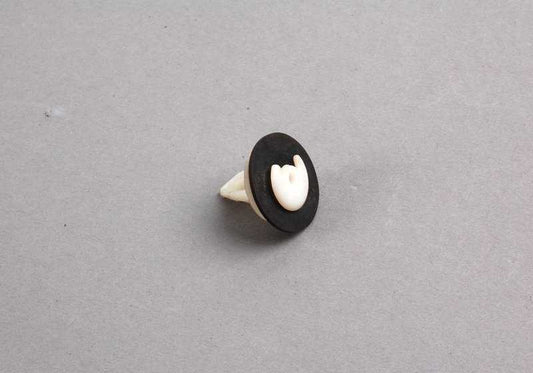 OEM 51412155030 Clip d'étanchéité pour BMW E36. BMW d'origine.