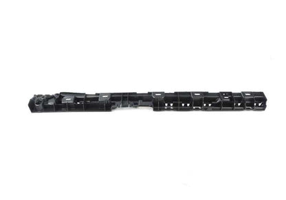 Guida alla sottomissione posteriore sinistra OEM 51777276349 per BMW F06 (640D, 640i in versioni XDRive e standard). Compatibile con i modelli prodotti tra il 2012 e il 2018. BMW originale.