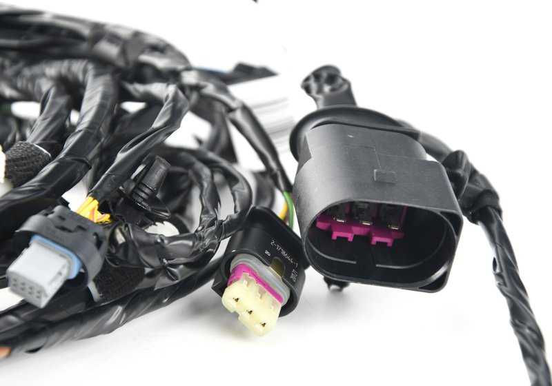 Cableado delantero OEM 61129335477 para BMW X3 F25 (modelos sDrive18d y sDrive20i). Compatible con versiones manuales y automáticas de 2012 a 2017. Original BMW.