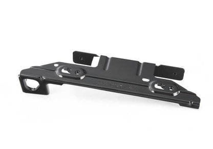 Soporte superior derecho para radiador adicional OEM 51747389930 para BMW F20, F21, F22, F87, F30, F32, F36. Repuesto original BMW.