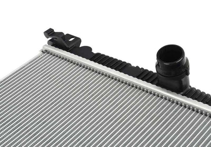 Radiador de refrigerante OEM 17118747893 para BMW G87, G80, G81, G82, G83. Original BMW.