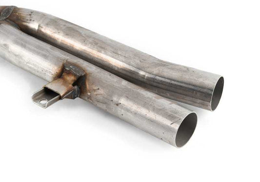 Silencioso intermedio OEM 18107504979 para BMW E39. Compatible con todas las versiones del BMW Serie 5 E39. Pieza original BMW.