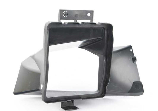 Guía de aire derecha para radiador adicional OEM 51748064226 para BMW F32 430i/440i y F36 430i/440i. Compatible con versiones con M-Paket. Original BMW.