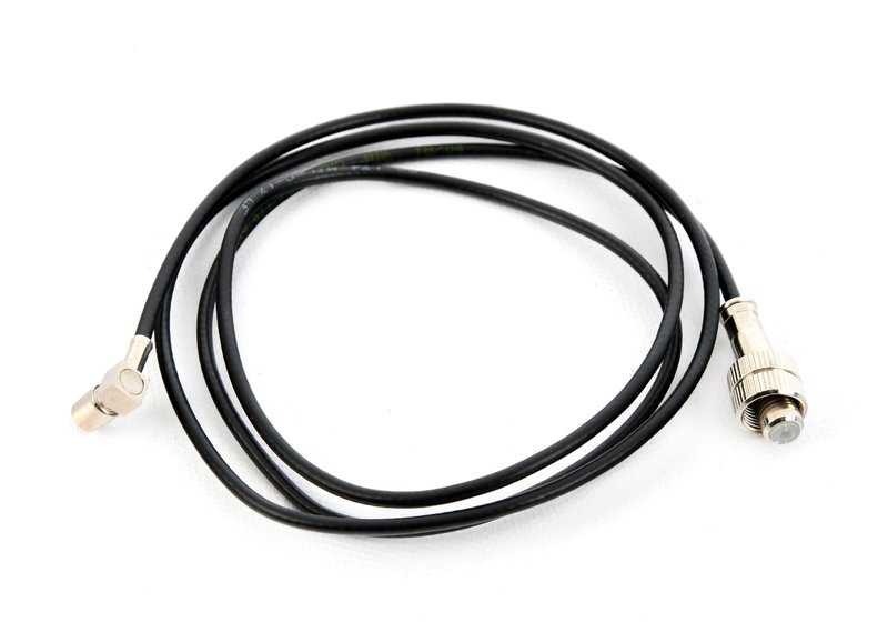 Cable de antena izquierdo OEM 65248369471 para BMW E39 {520d, 520i} con motores M47, M52, M54. Compatible con versiones manuales y automáticas. Longitud 1020 mm. Original BMW.