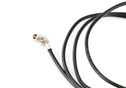 Cable de antena izquierdo OEM 65248369471 para BMW E39 {520d, 520i} con motores M47, M52, M54. Compatible con versiones manuales y automáticas. Longitud 1020 mm. Original BMW.