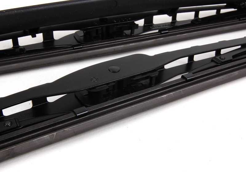 Juego de escobillas limpiaparabrisas delanteras OEM 61610443590 para BMW X3 E83 (modelos 1.8d, 2.0d, 2.0i, 2.0sd, 2.5i). Original BMW.