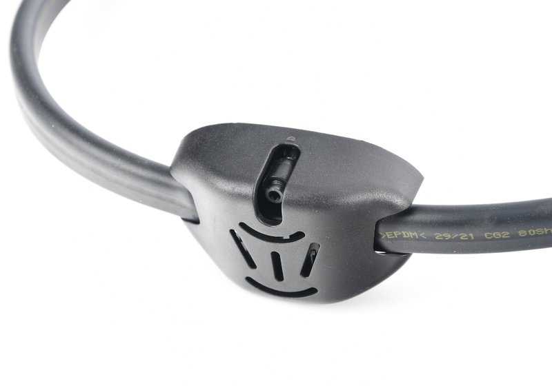 OMPORABRISAS SYSTEM BOQUILLAS CHAIR OEM 61667399024 for BMW G01, G01N, F97, G08, G08E, G08F, G08N, G02, G02N, F98, F98N, G05. Original BMW.