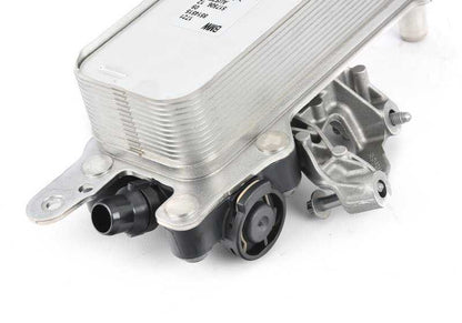 Fracteur d'huile de transmission OEM 17218514515 pour BMW F20, F21, F22, F23, G42, F30, F31, F34, F35, G20, G21, G28, F32, F33, F36, G22, G23, G26, F10, F11, G30, G31 , G32, G11, G12, F25, G01, F26, G02, F15, G05. BMW d'origine.
