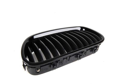 Grade dianteira M Performance OEM 51712165539 para BMW Série 5 (F10, F11). BMW originais.