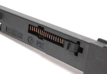 Supporto della cintura anteriore destra OEM 72119144938 per BMW E92 {316i, 320d, 320d XDrive, 320i}. BMW originale.