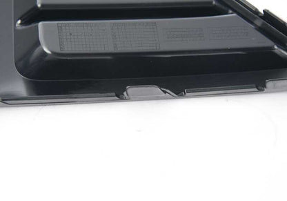 Moldura izquierda para faro antiniebla OEM 51119879931 para BMW F39 (X2). Original BMW