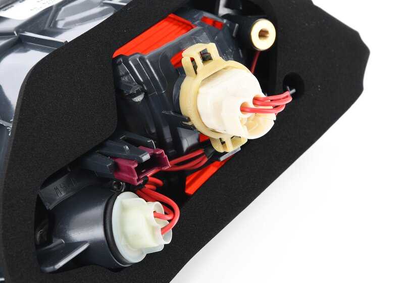 Piloto trasero portón trasero izquierdo para BMW Serie 6 F06, F12, F13 (OEM 63217210579). Original BMW