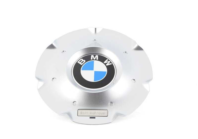 Silver hubcap OEM 36137849422 for BMW F07, F01, F02, F04. Genuine BMW.