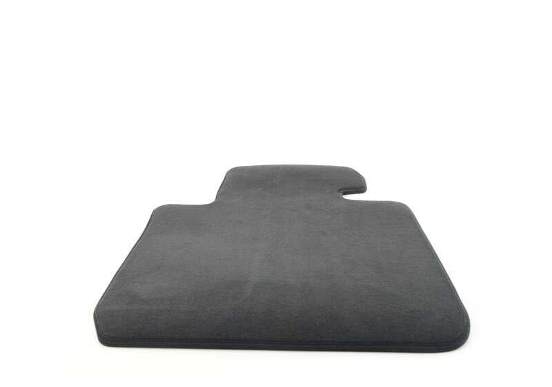 Alfombrilla de moqueta lado conductor OEM 51477294073 para BMW F20, F21, F22, F23. Original BMW.