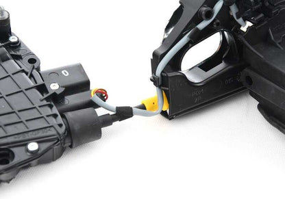 Cerradura de puerta derecha OEM 51215A36E84 para BMW X5 E70 (todos los modelos: 3.0d, 3.0sd, 3.0si, 4.8i, M, xDrive30d, xDrive35i, xDrive40d, xDrive40i, xDrive50i). Original BMW.