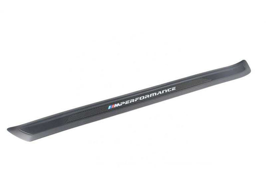 Protector de umbral entrada M Performance carbono OEM 51472460362 para BMW F32 (418d, 418i) desde 2015 hasta 2020. Mejora el diseño deportivo con inserción de carbono. Original BMW.