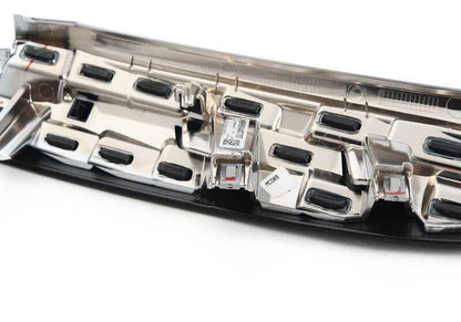 Abbellimento Chrome Side del passeggero OEM 51166994077 per la BMW 2 G42 (218i, 220d, 220i, 230i, M240i, M240I XDrive). BMW originale.