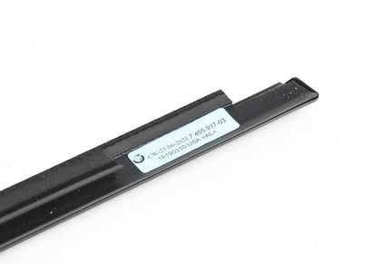 Embellecedor exterior puerta delantera izquierda OEM 51337465917 para BMW F15, F85. Original BMW.