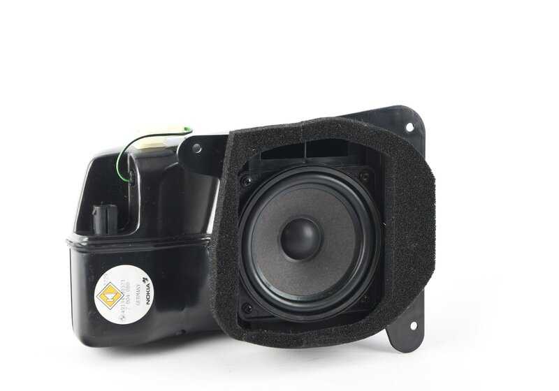 Altavoz derecho OEM 65138354276 para BMW E31. Compatible con sistemas estéreo, HiFi y manos libres. Repuesto original BMW.