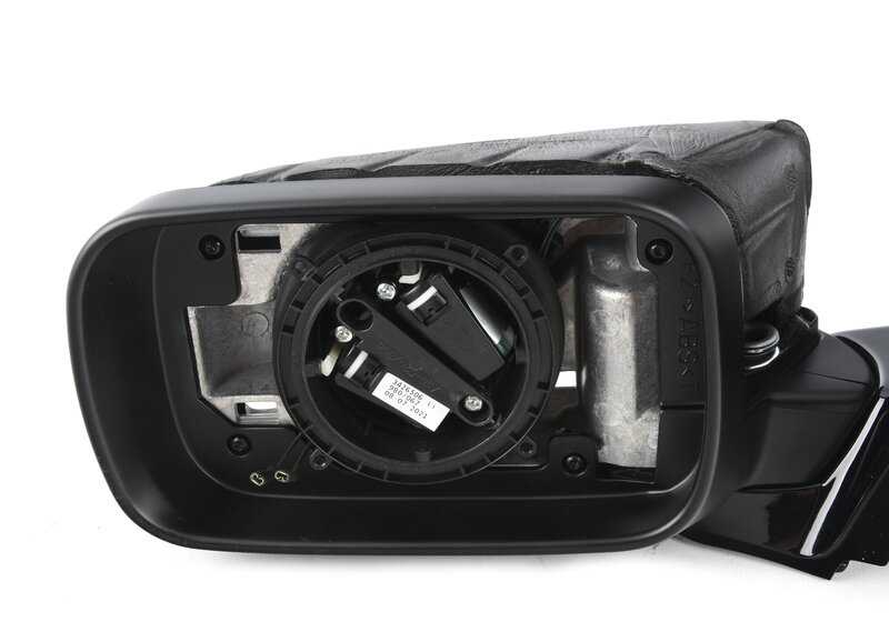 Riscaldamento a sinistra Retroview esterno OM 51167890825 per BMW E46 (316i AL11, AL21, AL51, AL55, AX31, AX41, AY11, AY15, AY31, AY41). Finitura nera luminosa. BMW originale.