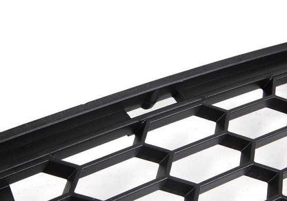 Rejilla lateral izquierda OEM 51118045449 para BMW E82, E88. Pieza original BMW. Ideal para sustituir parte lateral del paragolpes delantero.