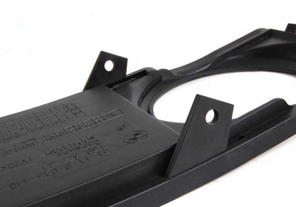 Rejilla lateral izquierda OEM 51118045449 para BMW E82, E88. Pieza original BMW. Ideal para sustituir parte lateral del paragolpes delantero.