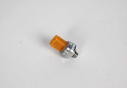 Sensor de presión de suspensión neumática OEM 37146756263 para BMW X5 E53. Original BMW.