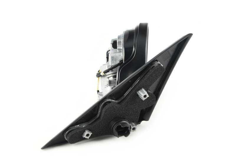 Espejo retrovisor derecho calefactable con función memory OEM 51167282028 para BMW E81 116d, 116i, 118d, 118i. Compatible con modelos con tracción trasera 2007–2011. Original BMW.