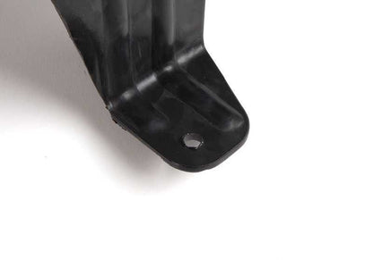 Cubierta izquierda del paso de rueda OEM 51718218119 para BMW E46. Pieza original BMW.