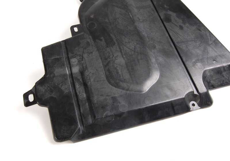 Cubierta izquierda del paso de rueda OEM 51718218119 para BMW E46. Pieza original BMW.